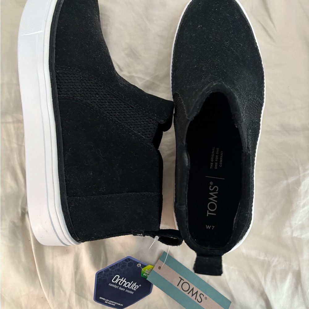 TOMS Black Knit Slip-On Shoes